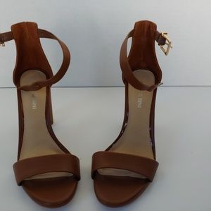Gianni Bini Sandals